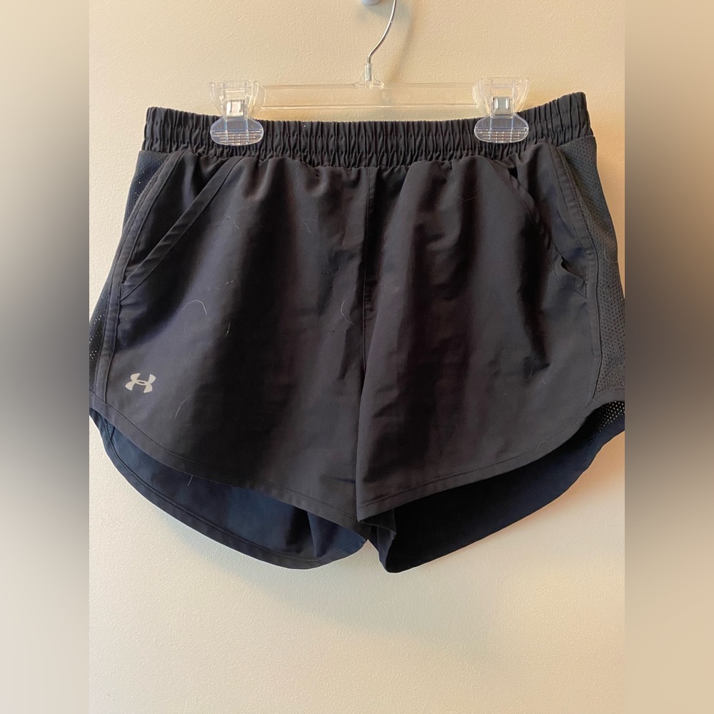 Under Armour black women’s running shorts with liner and pockets size small